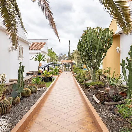 De 3 Plantas Con Vistas Apartment